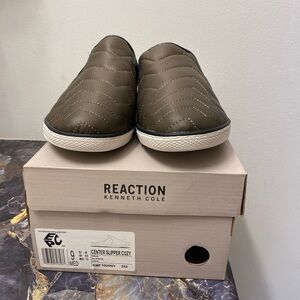 Kenneth Cole Reaction Men's Center Slipper Cozy - Olive